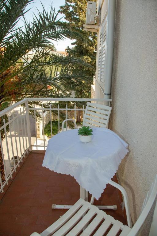 Pool Mansion Magnolia - Comfort Rooms Novalja Exterior foto